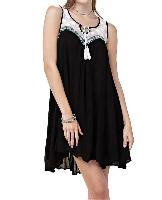 Casual Fashion Mesh Embroidered Dress In Black