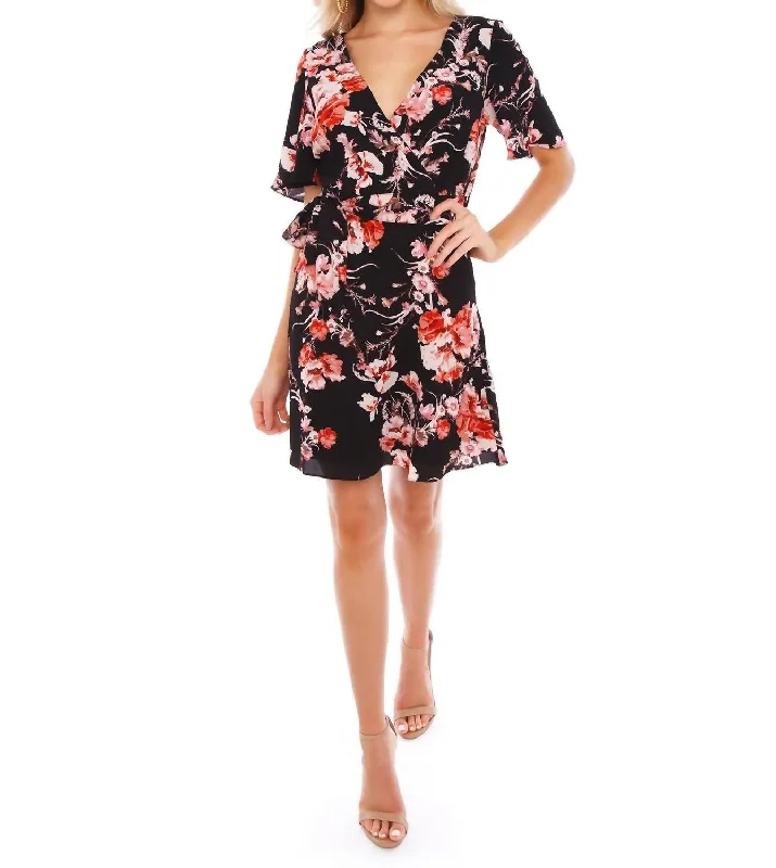 Fashion Essentials Wait Until Dark Printed Dress In Black