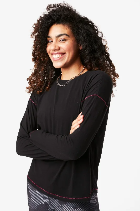 Limited-Time Savings On Yoga Leggings And Tops Bliss Long Sleeve Tee in New Yorker Black Limited-Time Savings On Yoga Leggings And Tops Bliss Long Sleeve Tee in New Yorker Black