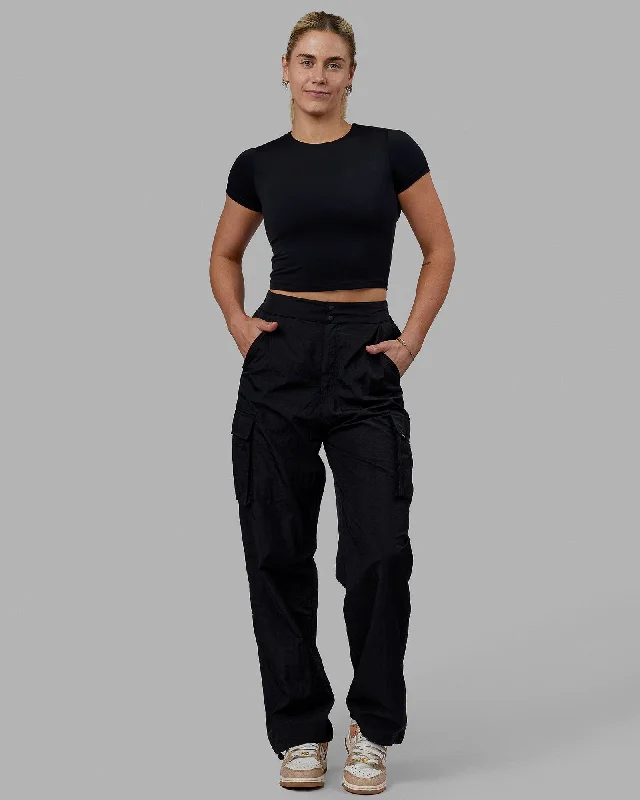 The Perfect Fit At The Perfect Price Staple Cropped Tee - Black